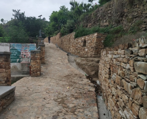 Path towards Katarmal temple